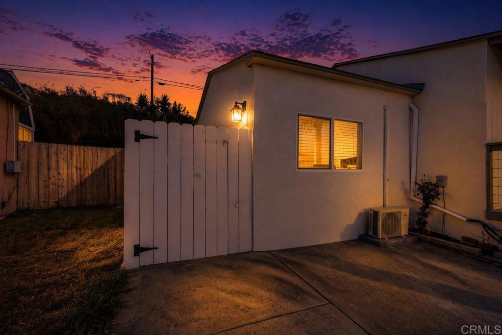 Residential Lease for rent at 2151 54th St A, San Diego, San Diego County CA featuring 1 bed and 1 bath