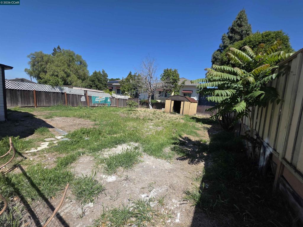 Residential Lease for rent at 139 Ambrose Ave Unit A, Bay Point CA featuring 3 beds and 2 baths