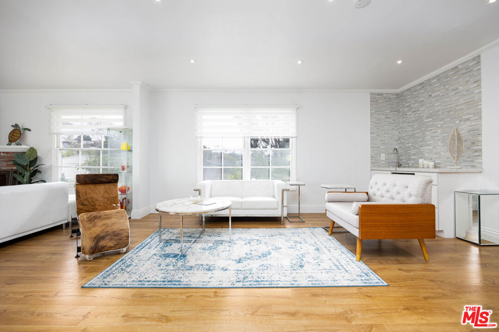 Residential Lease for rent at , La Jolla, San Diego CA featuring 3 beds and 3 baths
