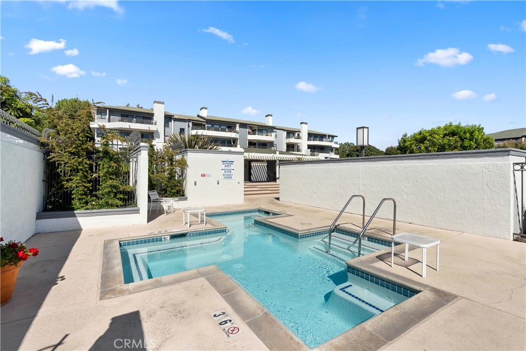 Residential Lease for rent at 210 Lille Ln #208, Newport Beach CA featuring 2 beds and 2 baths