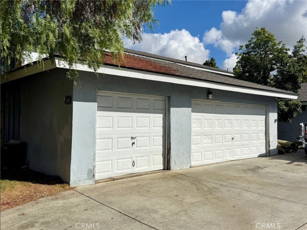 Residential Lease for rent at 869 N Mallard, Orange CA featuring 2 beds and 2 baths
