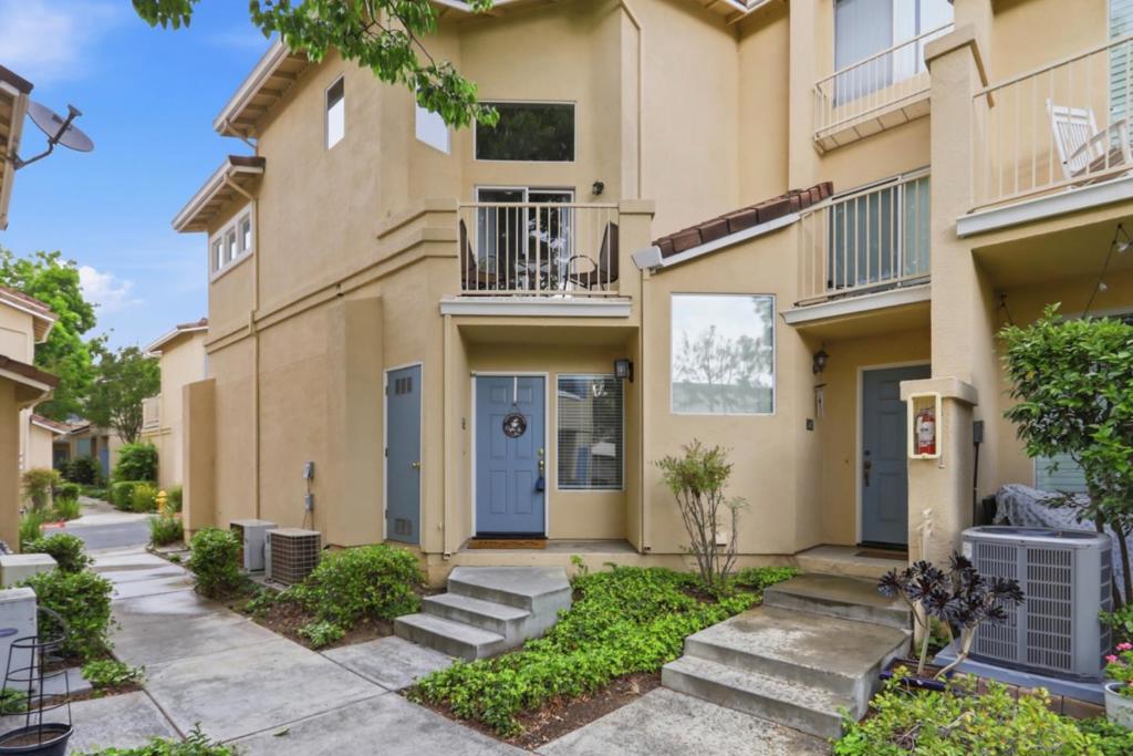 Residential for sale at 552 Cityscape Place, San Jose CA featuring 3 beds and 3 baths
