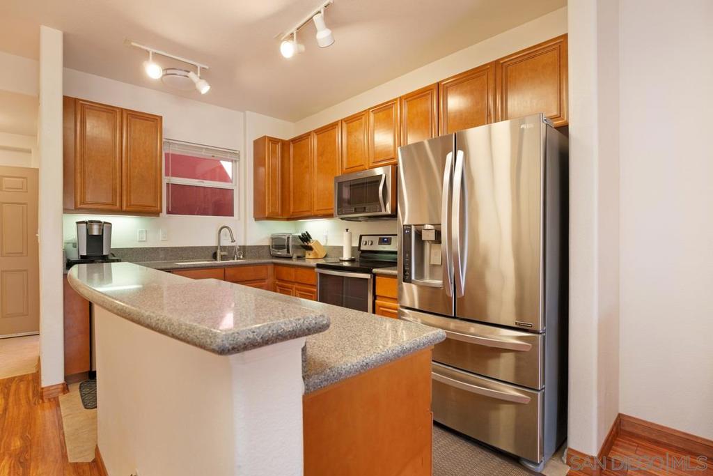Residential Lease for rent at 350 K Street 413, San Diego CA featuring 2 beds and 2 baths