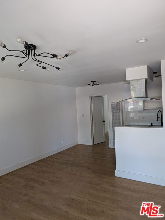 Residential Lease for rent at 2626 Cloverfield Boulevard 3, Santa Monica, Los Angeles County, CA featuring 1 bed and 1 bath