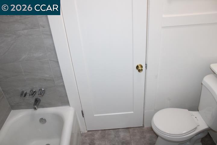 Residential Lease for rent at 1621 Florida Ave, Richmond CA featuring 2 beds and 1 bath
