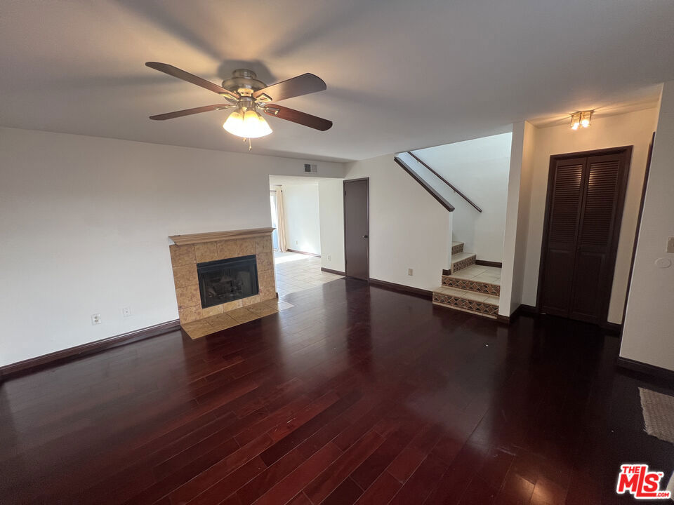 Residential Lease for rent at 1328 9th Street A, Santa Monica CA featuring 3 beds and 3 baths