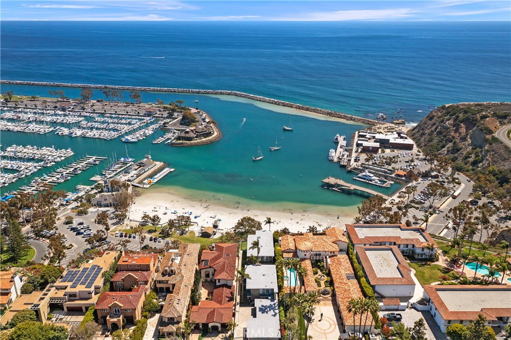 Residential Lease for rent at 24322 Santa Clara 3, Dana Point CA featuring 2 beds and 2 baths