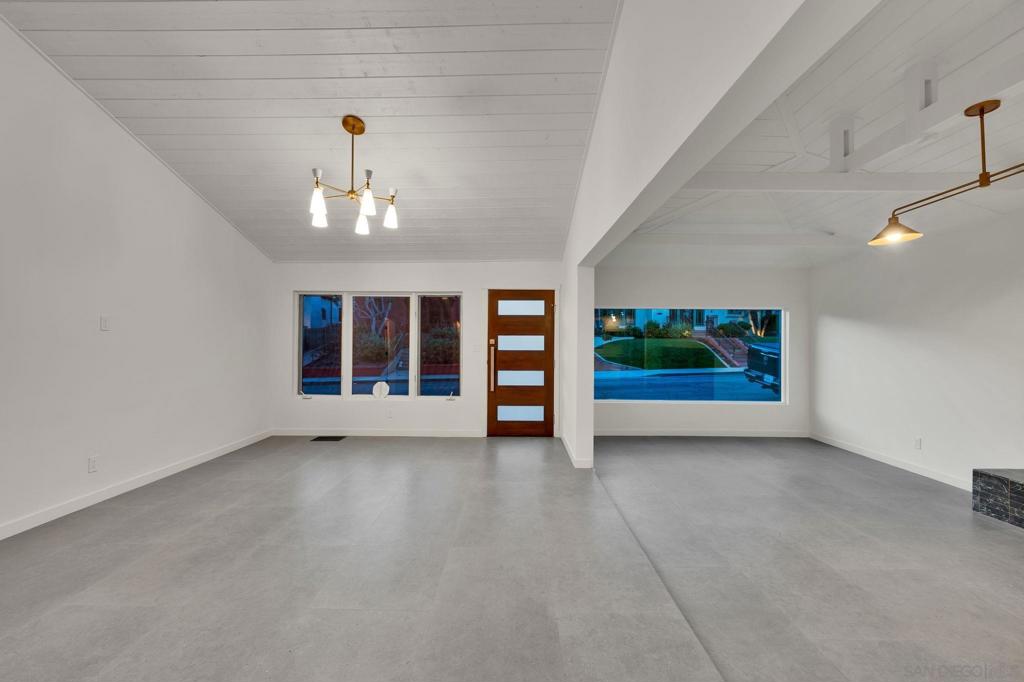 Residential Lease for rent at 4279 Hortensia, San Diego, San Diego County CA featuring 3 beds and 2 baths