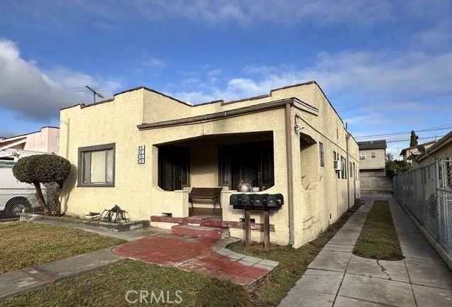 Quadruplex for sale at 812 N Ridgewood, Los Angeles, CA