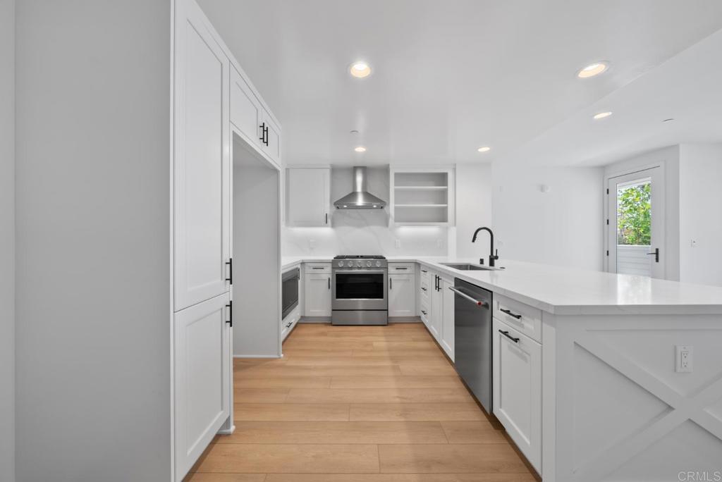 Residential Lease for rent at 1101 Catania 104, Encinitas CA featuring 2 beds and 2 baths