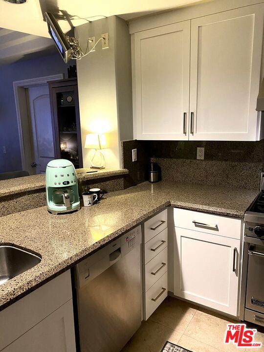 Residential Lease for rent at 12021 Guerin Street 306, Studio City, Los Angeles CA featuring 3 beds and 3 baths