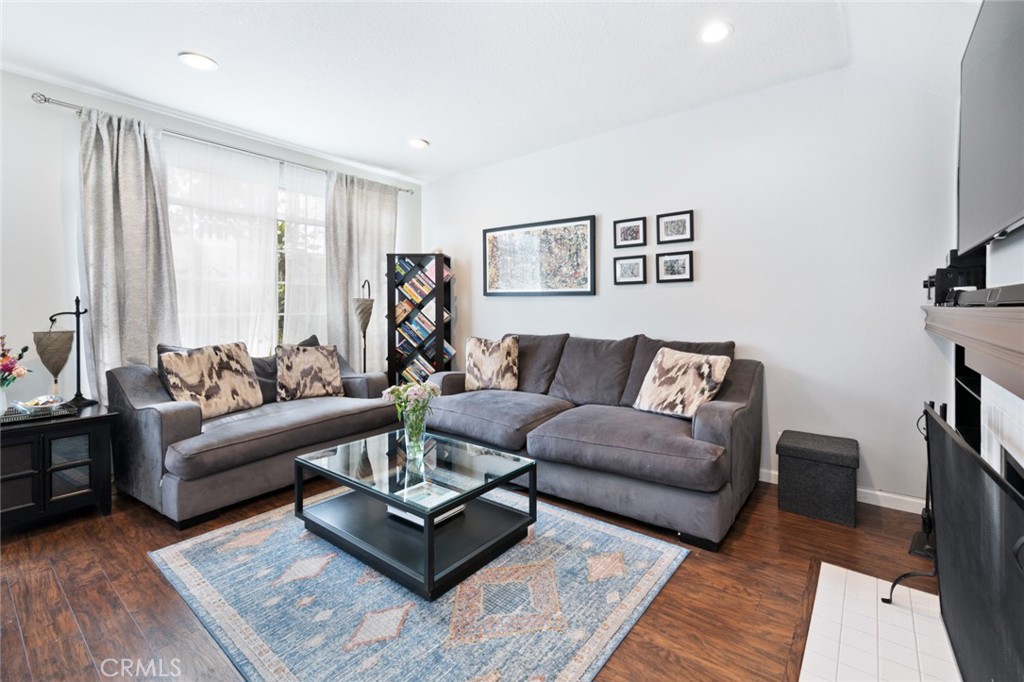 Residential Lease for rent at 86 Pasto Rico, Rancho Santa Margarita CA featuring 2 beds and 3 baths