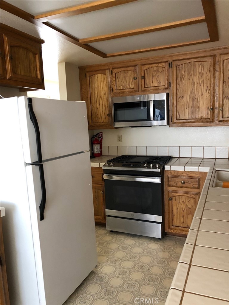 Residential Lease for rent at 1813 Newport, Grover Beach CA featuring 3 beds and 2 baths