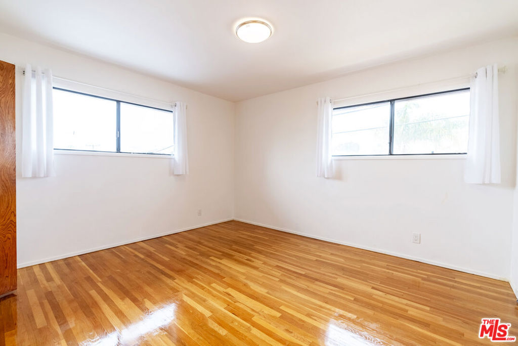 Residential Lease for rent at 443 Lomita Street, El Segundo CA featuring 3 beds and 3 baths