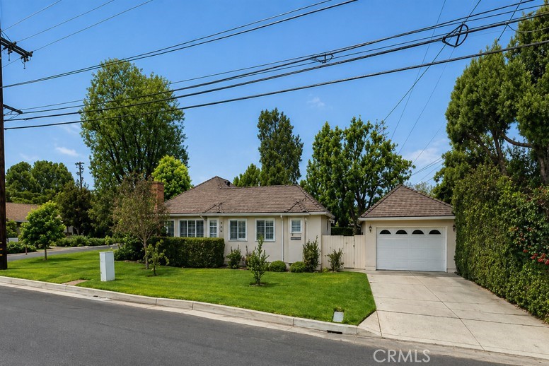 Residential Lease for rent at 2080 Robin, San Marino CA featuring 4 beds and 3 baths