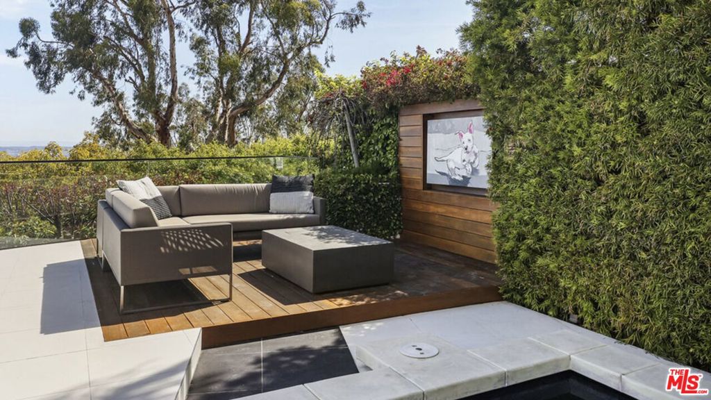 Residential Lease for rent at 1377 Miller Place, West Hollywood CA featuring 4 beds and 4 baths