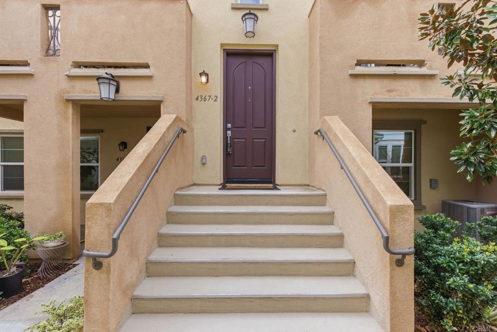 Residential Lease for rent at 4367 Pacifica Way 2, Oceanside CA featuring 3 beds and 4 baths