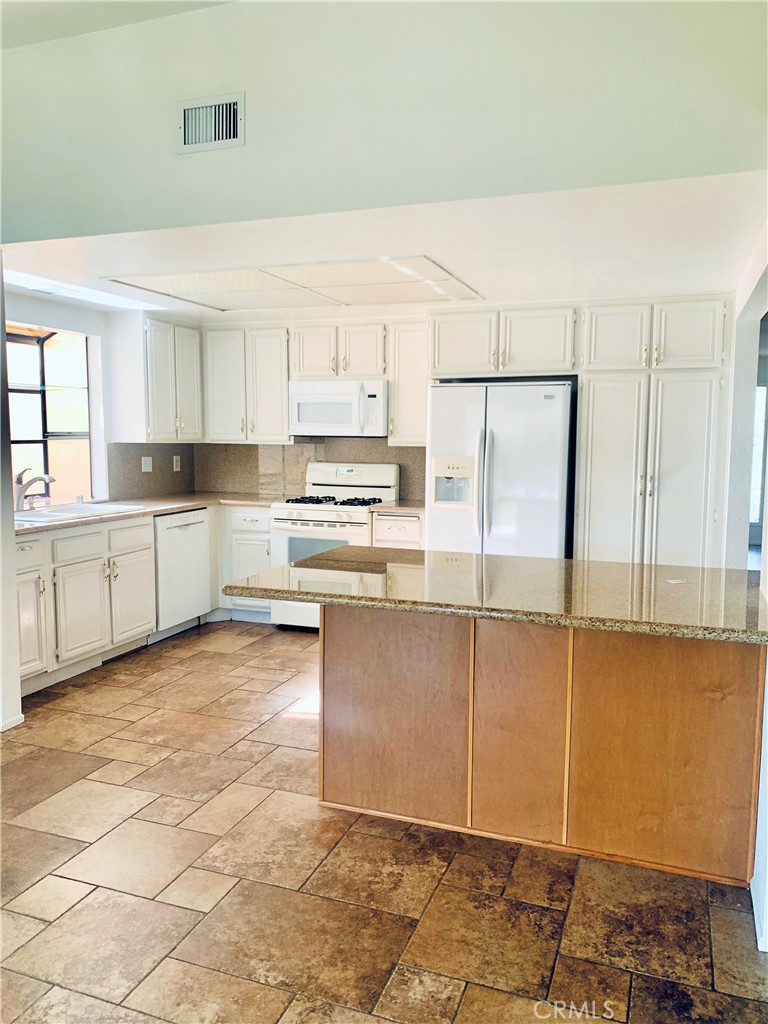 Residential Lease for rent at 28552 PACHECO, Mission Viejo CA featuring 3 beds and 2 baths