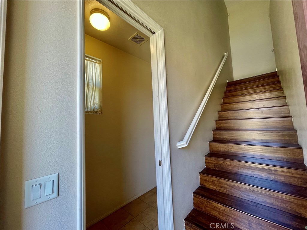 Residential Lease for rent at 6931 Castor, Chino CA featuring 2 beds and 2 baths