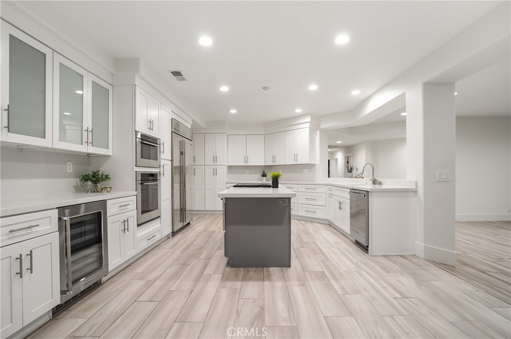 Residential Lease for rent at 24868 Paseo Primario, Calabasas CA featuring 5 beds and 5 baths