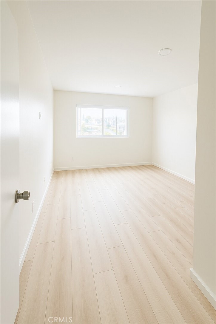 Residential Lease for rent at 2124 Hermosa Avenue 6, Hermosa Beach CA featuring 2 beds and 2 baths