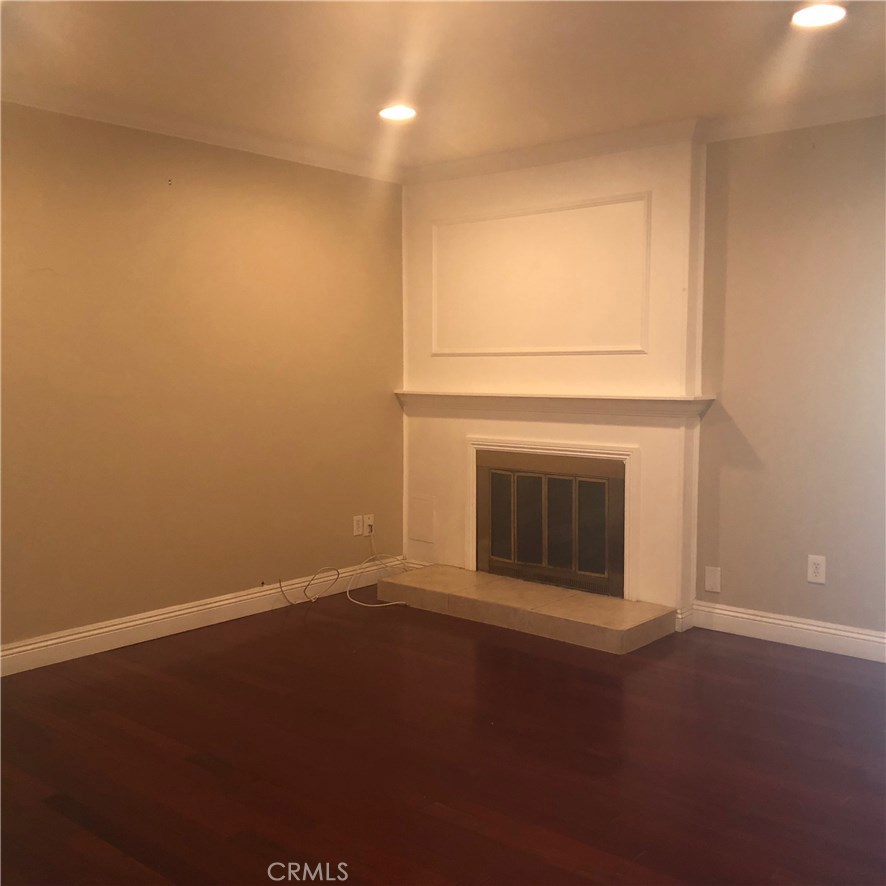 Residential Lease for rent at 9150 Malachite, Rancho Cucamonga CA featuring 5 beds and 4 baths
