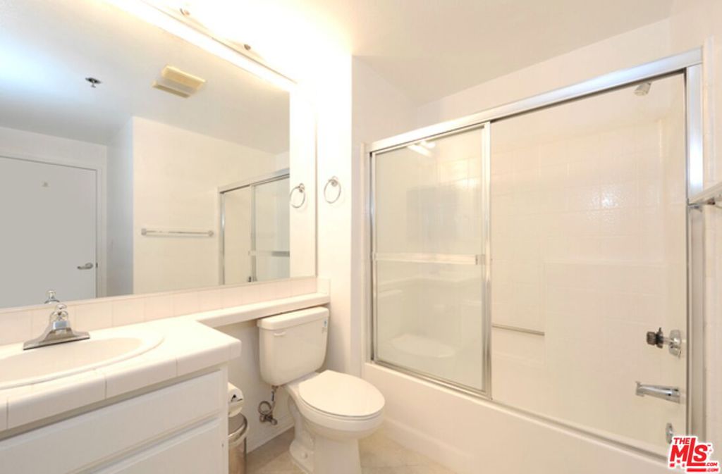 Residential Lease for rent at 2222 BEACHWOOD Drive 302, Los Angeles, Los Angeles County CA featuring 2 beds and 2 baths