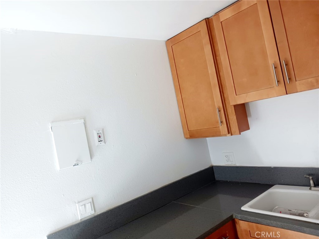 Residential Lease for rent at 687 Karesh 3, Pomona, Los Angeles County CA featuring 2 beds and 1 bath