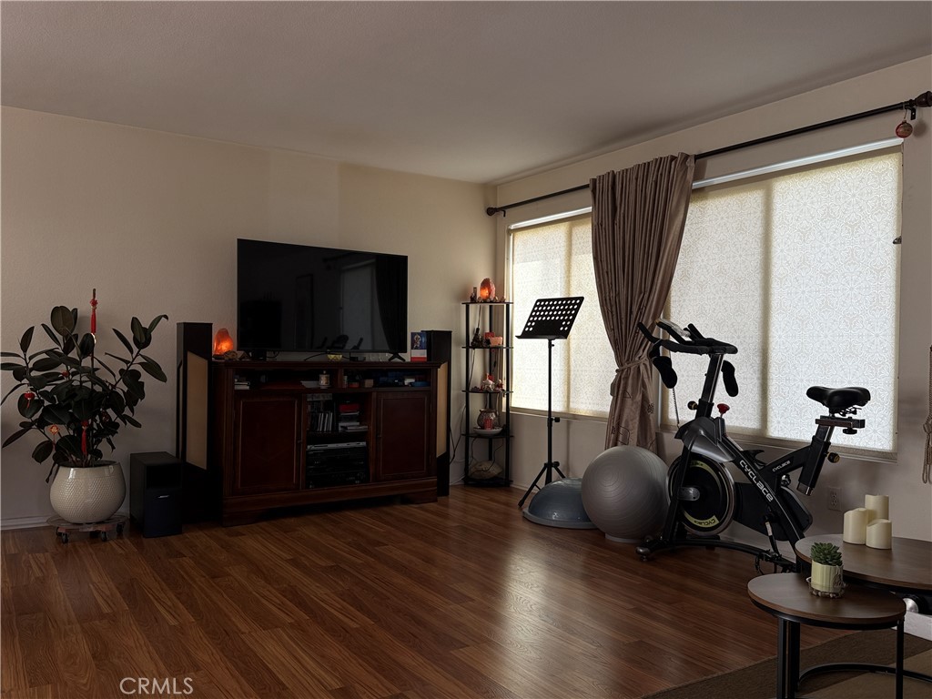Residential Lease for rent at 3037 VIA VISTA, Laguna Woods CA featuring 2 beds and 2 baths