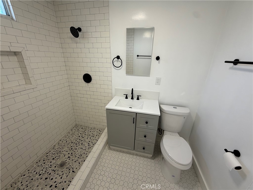 Residential Lease for rent at 125 W Valencia A, Fullerton CA featuring 3 beds and 1 bath