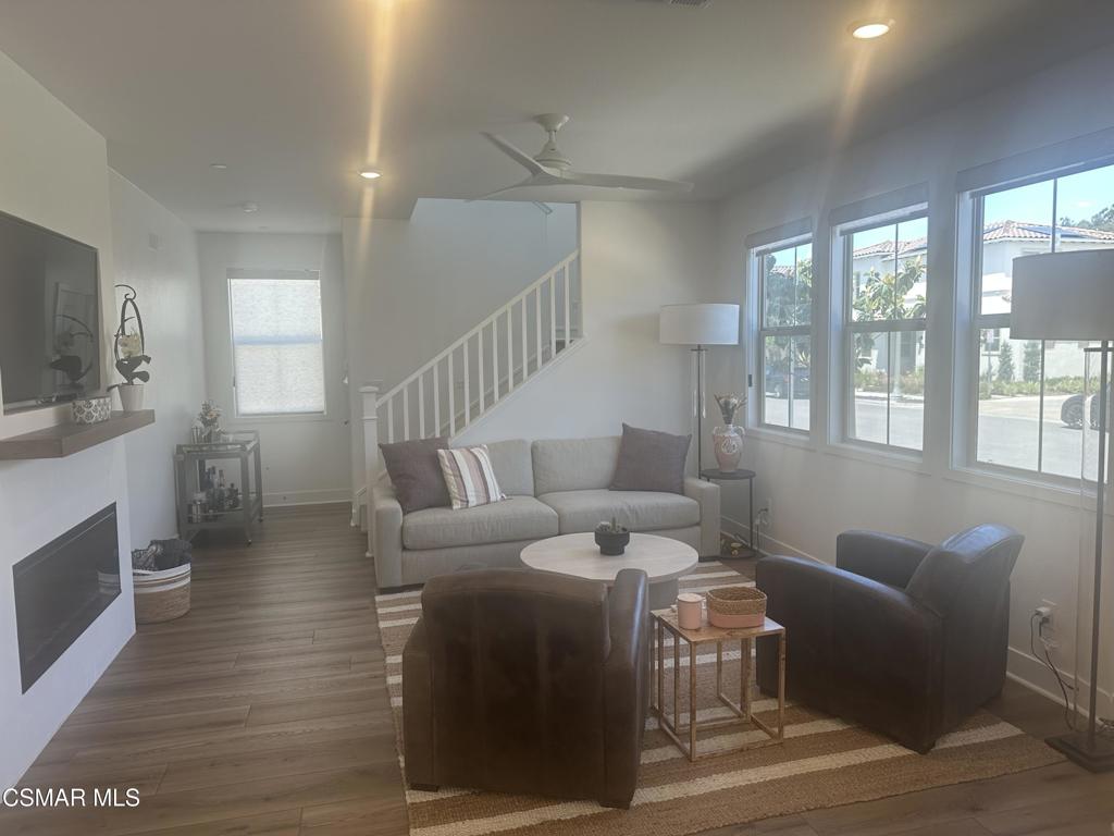 Residential Lease for rent at 680 Edward Scholle Drive, Camarillo CA featuring 4 beds and 4 baths