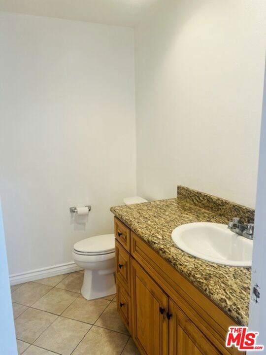 Residential Lease for rent at 2337 W Gramercy Avenue 1, Anaheim CA featuring 2 beds and 2 baths