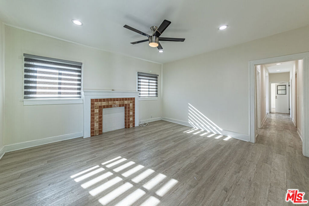 Residential Lease for rent at 801 N Alexandria Avenue, Los Angeles, Los Angeles County CA featuring 2 beds and 1 bath