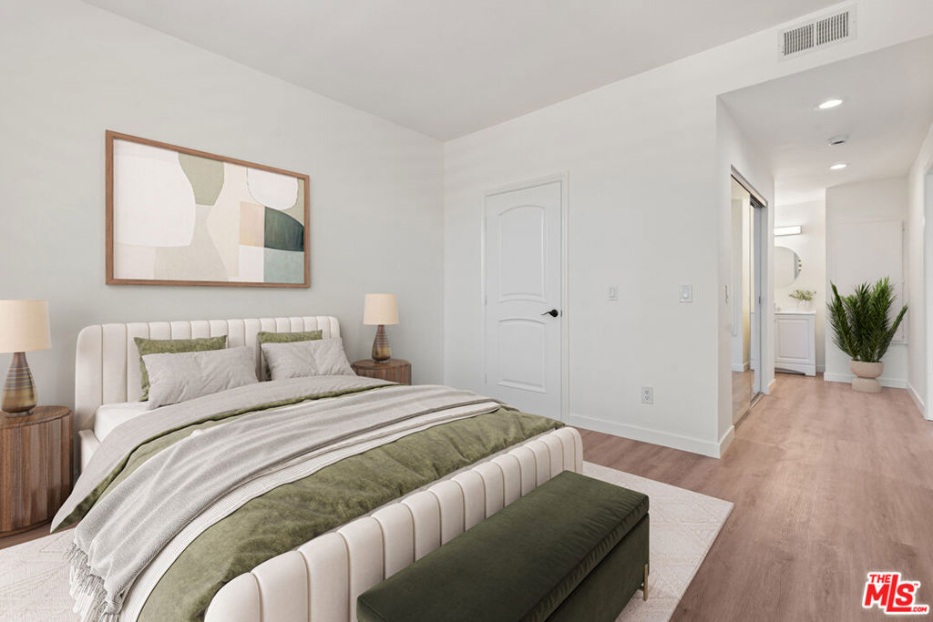Residential Lease for rent at 2263 Fox Hills Drive 102, Los Angeles, Los Angeles CA featuring 3 beds and 3 baths