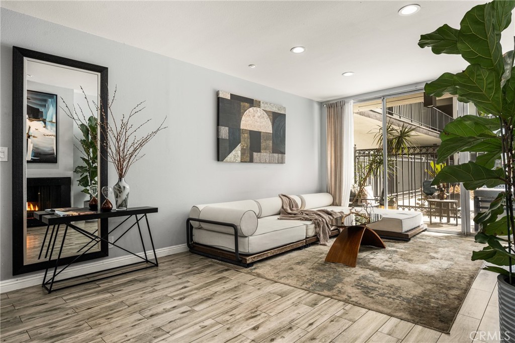 Active for sale at West Hollywood, CA, West Hollywood, CA CA and 1 bath