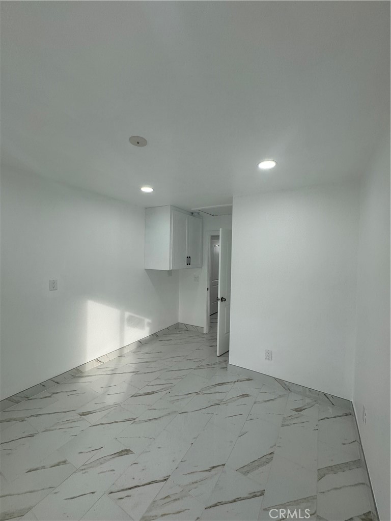 Residential Lease for rent at 3536 1/4 W 108TH Street 3536 1/4, Inglewood, Los Angeles County CA featuring 1 bed and 1 bath