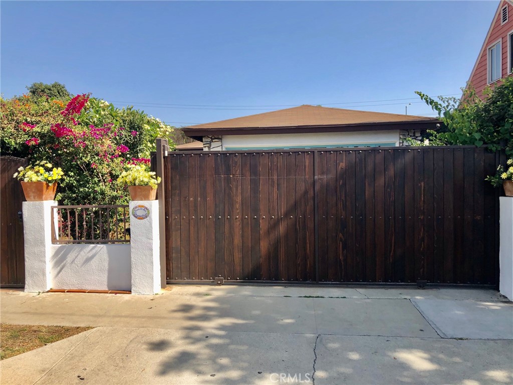 Residential Lease for rent at 2312 Connor Avenue, Commerce CA featuring 3 beds and 2 baths