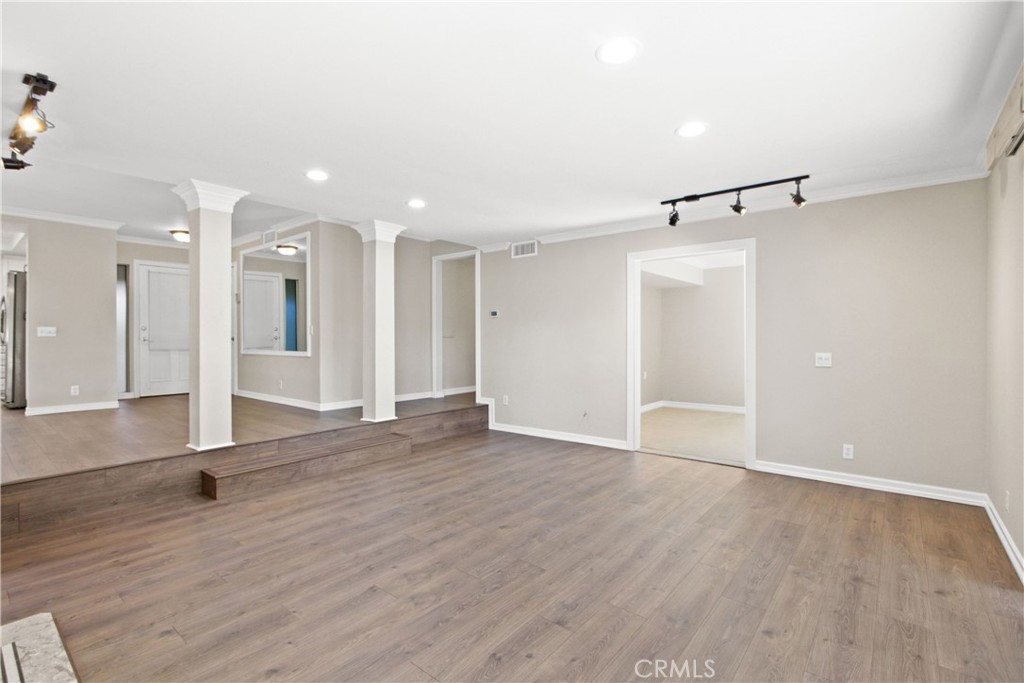 Residential Lease for rent at 7 Flores 25, Irvine CA featuring 3 beds and 2 baths