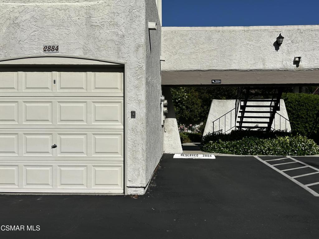 Residential Lease for rent at 2884 Instone Court, Thousand Oaks CA featuring 2 beds and 1 bath