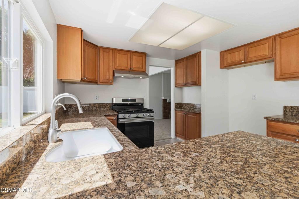 Residential Lease for rent at 30772 Mainmast Drive, Agoura Hills CA featuring 3 beds and 3 baths