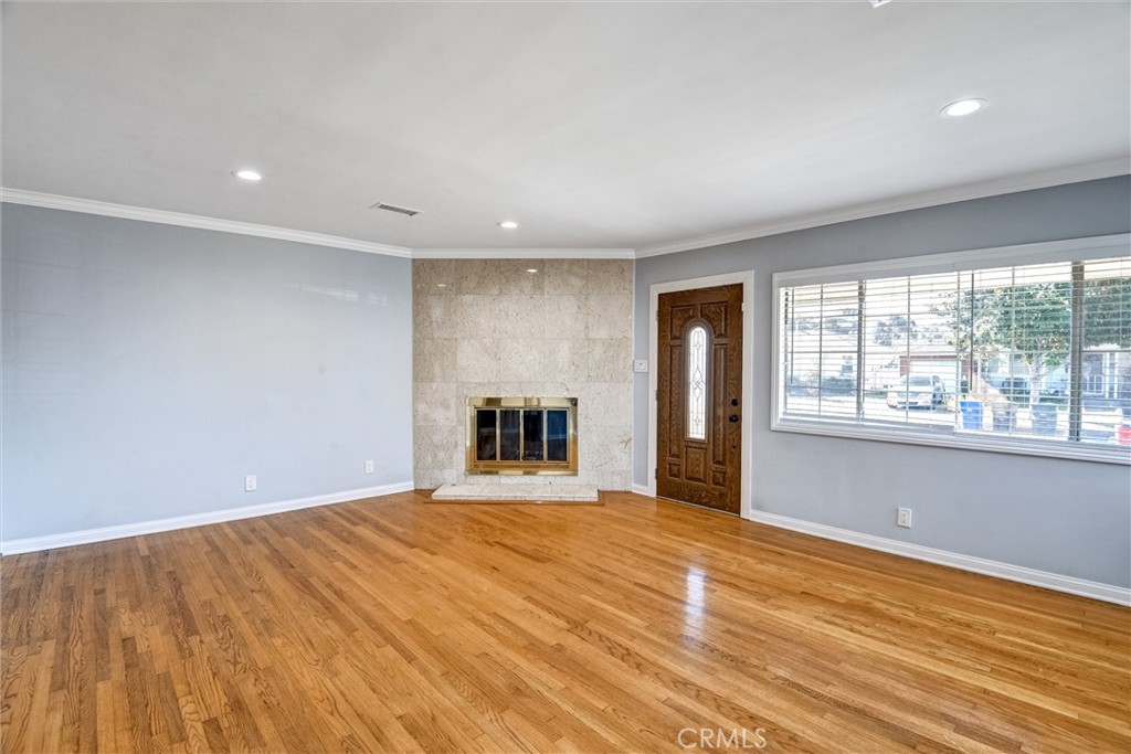 Residential Lease for rent at 5251 124th W, Hawthorne CA featuring 4 beds and 2 baths
