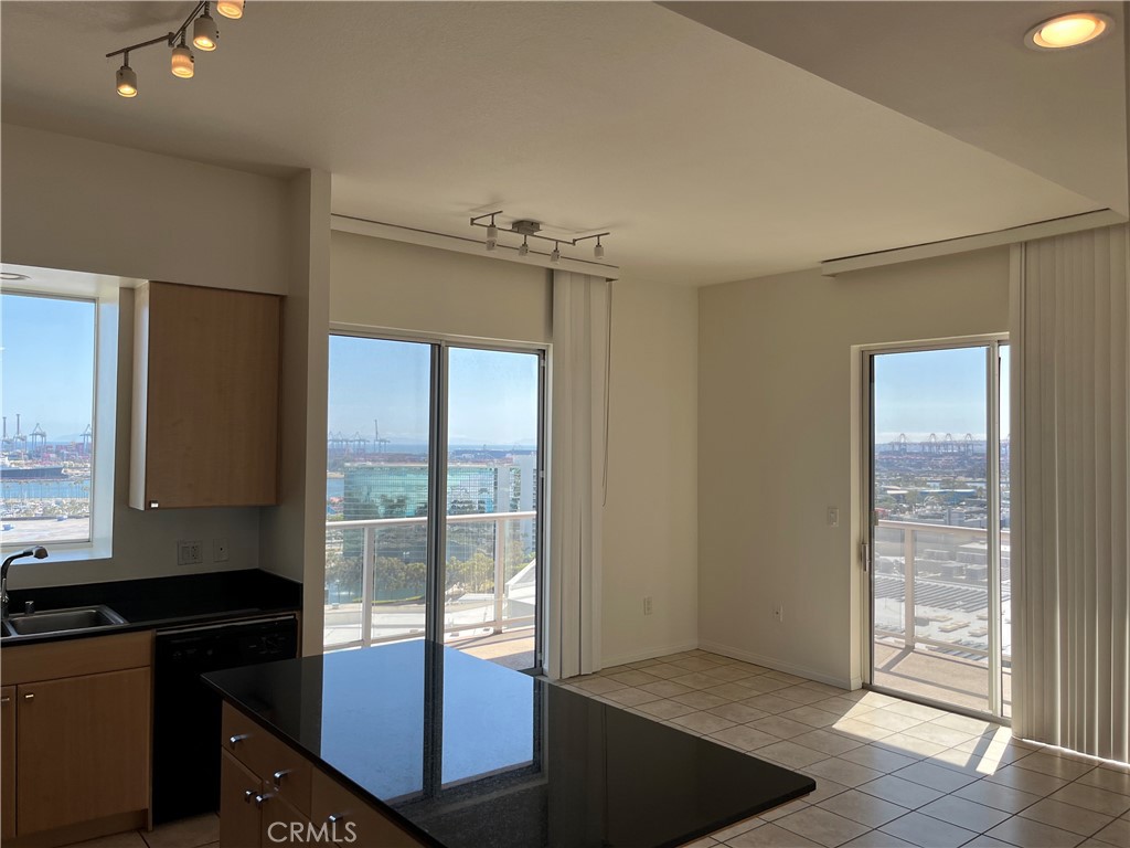 Residential Lease for rent at 388 E Ocean 1702, Long Beach CA featuring 1 bed and 1 bath