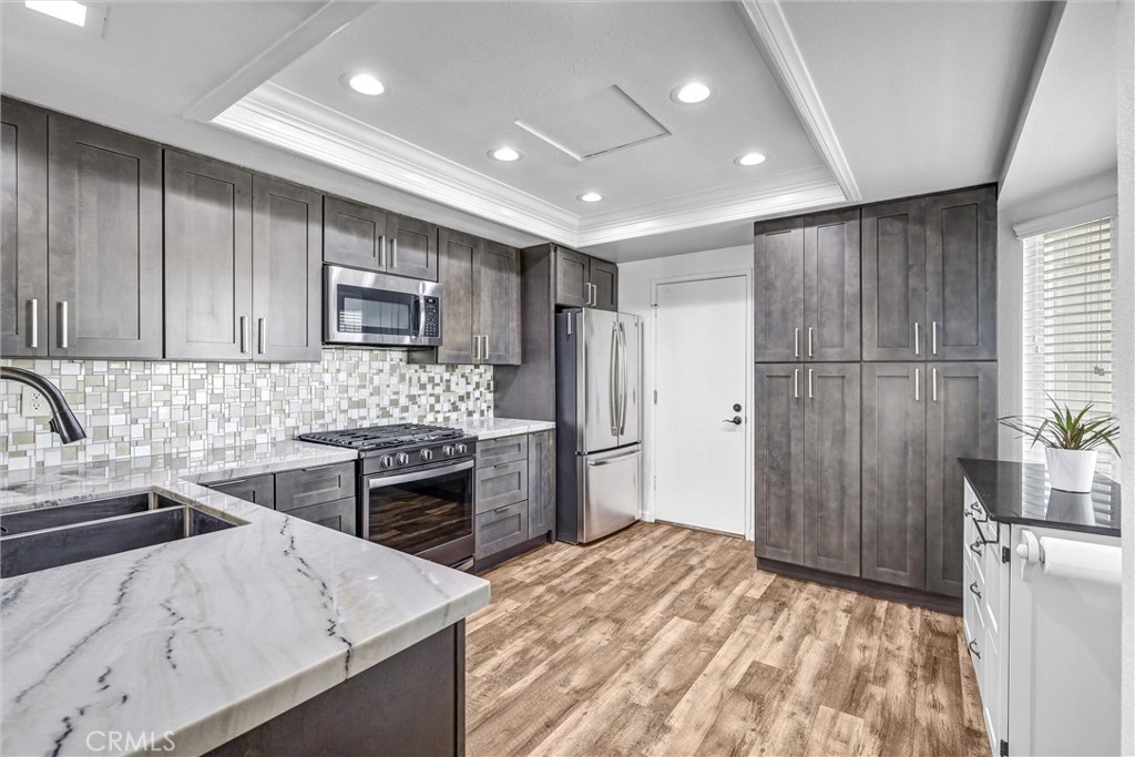 Residential Lease for rent at 5 Fernbank #57, Irvine, Orange County, CA featuring 2 beds and 2 baths