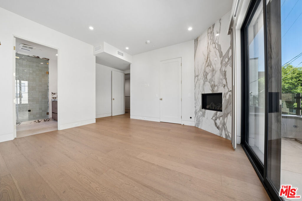 Residential Lease for rent at 652 Huntley Drive 103, West Hollywood CA featuring 2 beds and 3 baths