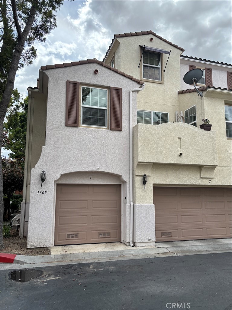 Residential Lease for rent at 1305 Mother Lode Way #1, Chula Vista CA featuring 2 beds and 2 baths