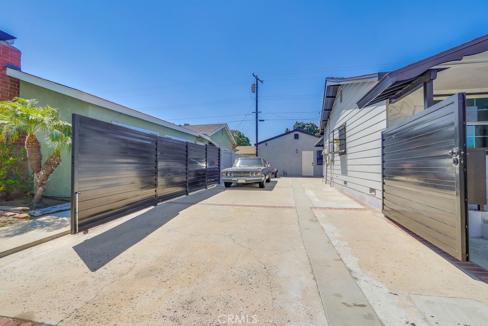 Residential Lease for rent at 1260 E Turin Avenue B, Anaheim CA featuring 1 bed and 1 bath