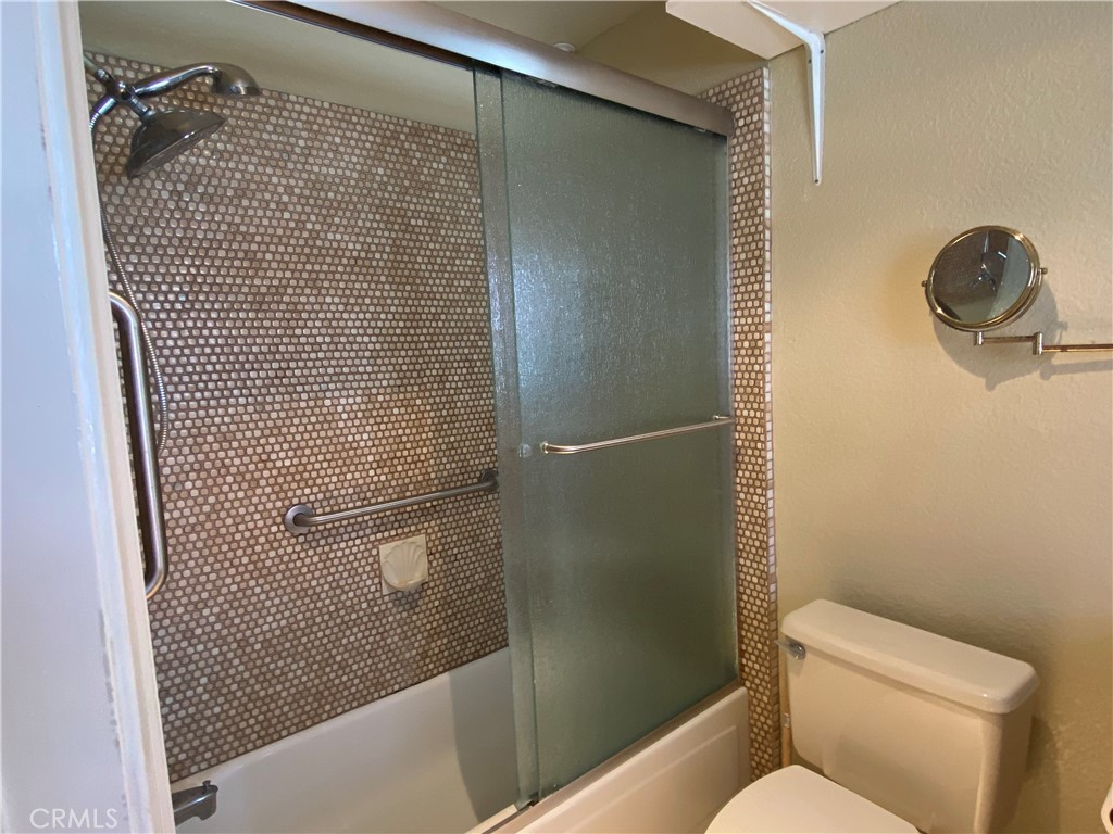 Residential Lease for rent at 258 #B W Escalones, San Clemente CA featuring 2 beds and 3 baths