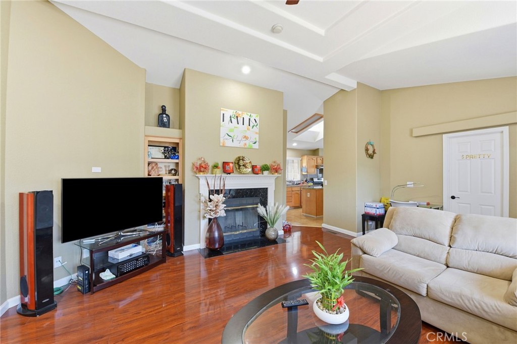 Manufactured In Park for sale at 2729 Whispering Hills Ln, San Jose CA featuring 3 beds and 2 baths