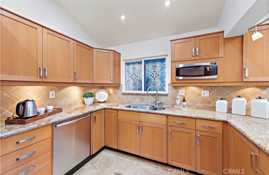 Residential Lease for rent at 34081 Calle La Primavera, Dana Point CA featuring 3 beds and 3 baths