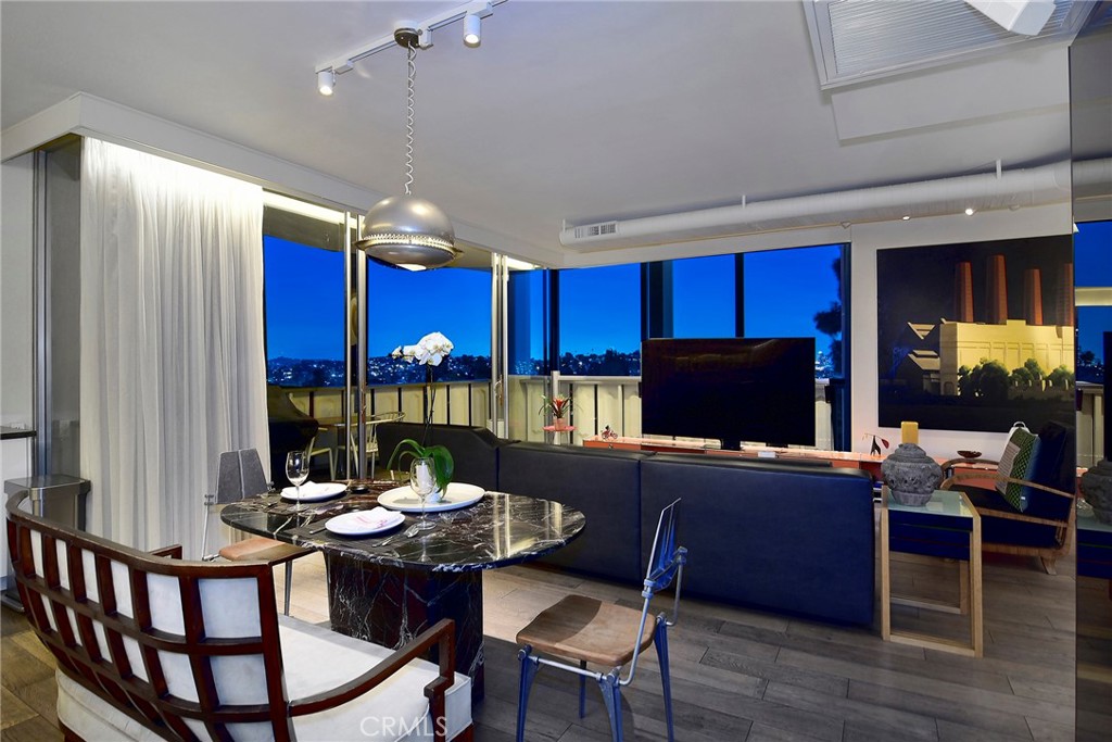 Residential for sale at 4411 Los Feliz Boulevard 1007, Los Angeles CA featuring 1 bed and 1 bath